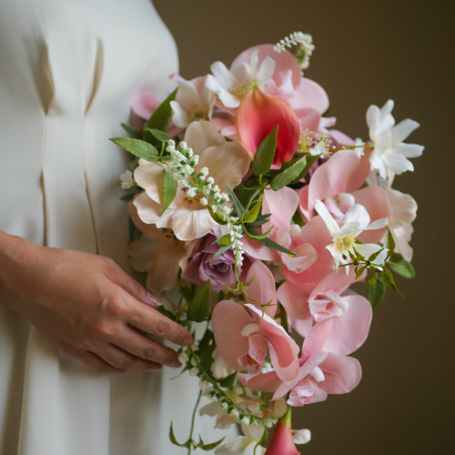 ウェディングブーケ 胡蝶蘭ブーケ キャスケードブーケ ナチュラル