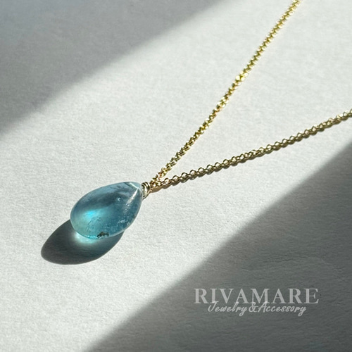 『天海』オーロラシラー入りアクアマリンとブラックアクアマリンのマクラメネックレス 楽天市場】【10％OFFクーポン】 アクアマリン ネックレス 18金