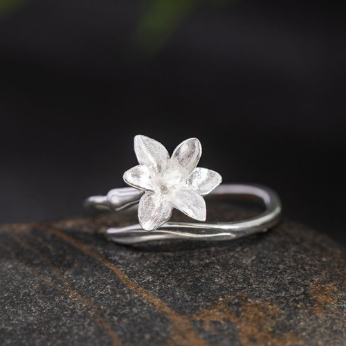 ヒヤシンスのリング - まるで本物の花を指に纏うかのように R356 指輪 