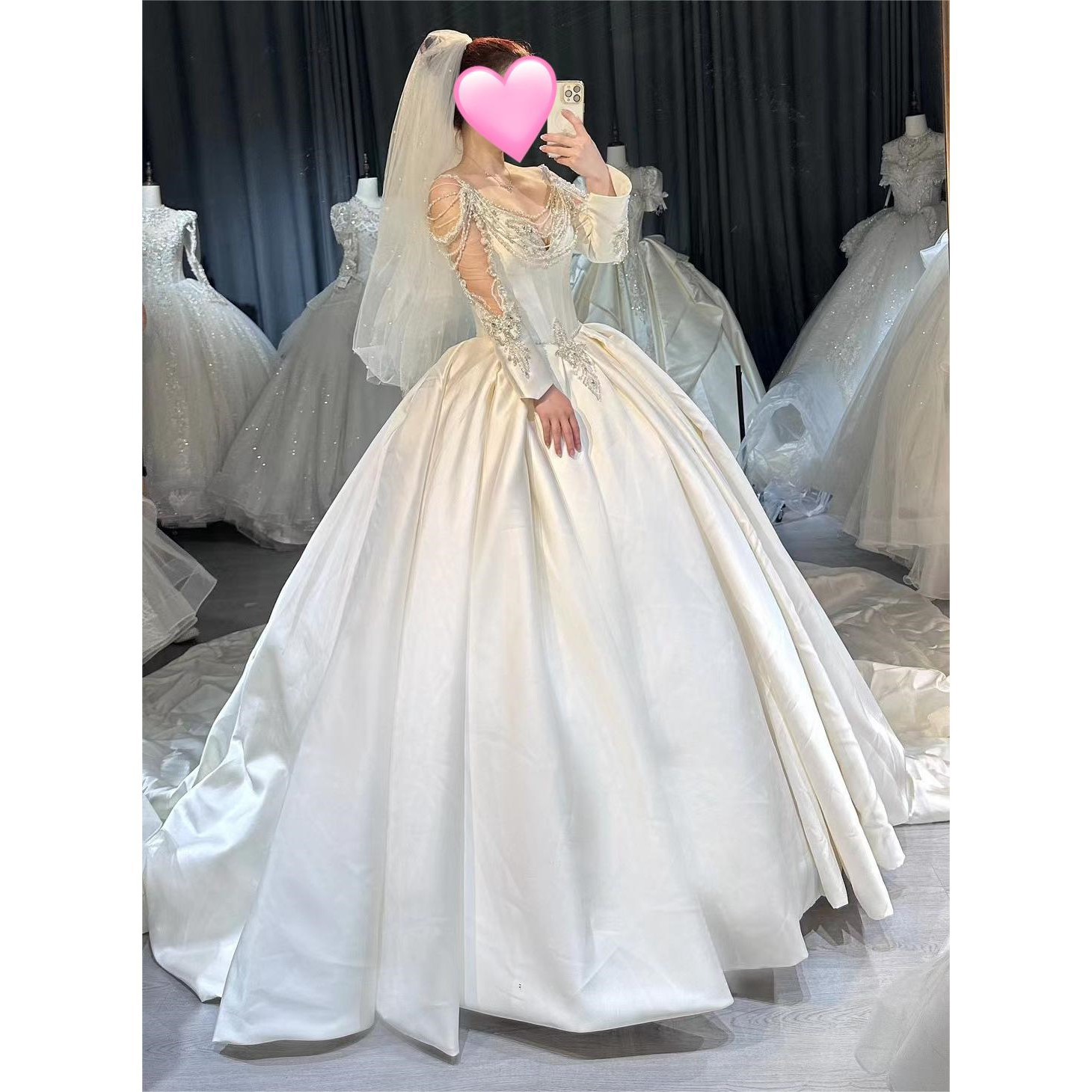 ウェディングドレス総刺繍ロングストレーンタイプ 話し掛け 