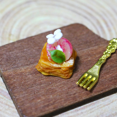 桃のももいろデニッシュ[ミニチュア] その他置物 斜塔レーゼ 通販
