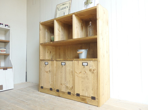 サイズ、デザインオーダー可！3枚バッタン扉仕切りラック○シャビー