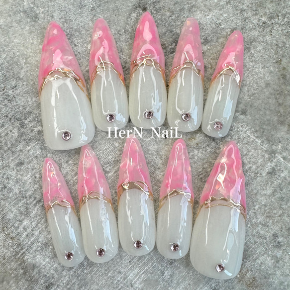 ピンクマーブルフレンチネイルチップ ネイルチップ（つけ爪） HerN  