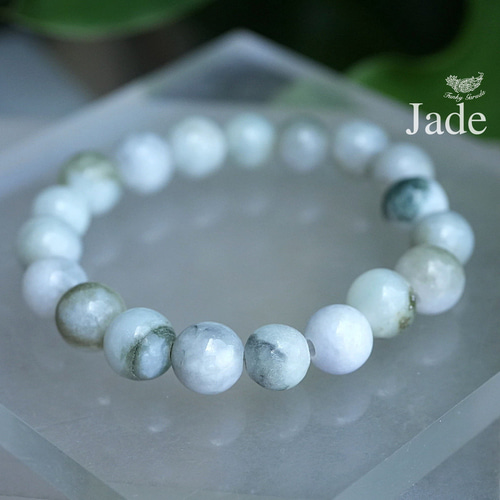 翡翠ミャンマー産ブレスレット いろんな顔☆ミャンマー産☆本翡翠☆ブレスレット 1717