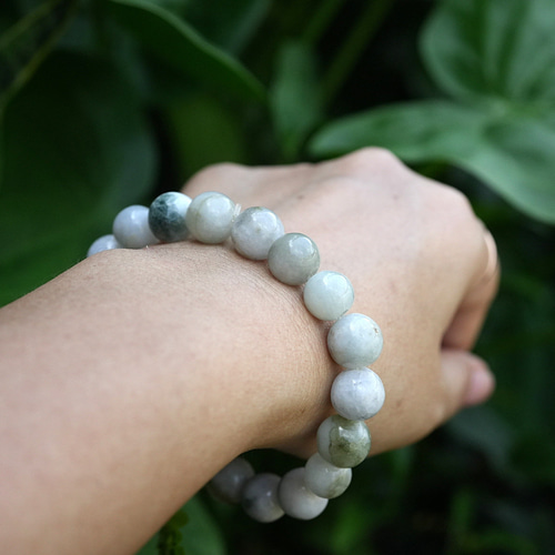 翡翠ミャンマー産ブレスレット いろんな顔☆ミャンマー産☆本翡翠☆ブレスレット 1717 ブレスレット