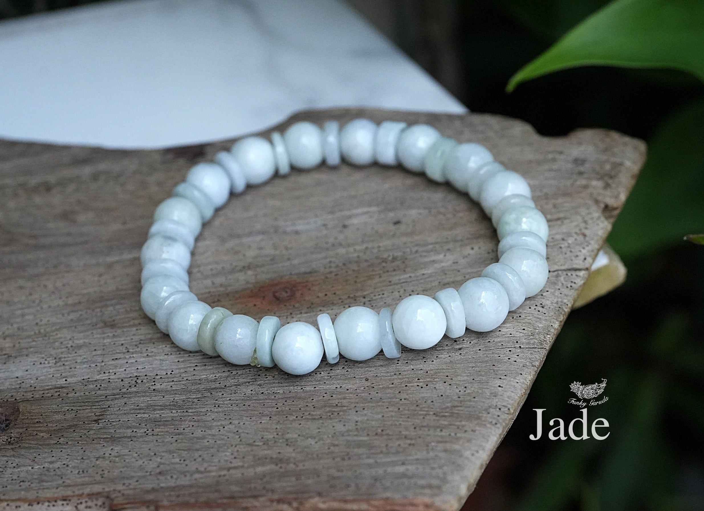 優しいグリーン★ミャンマー産★本翡翠★ブレスレット 1718