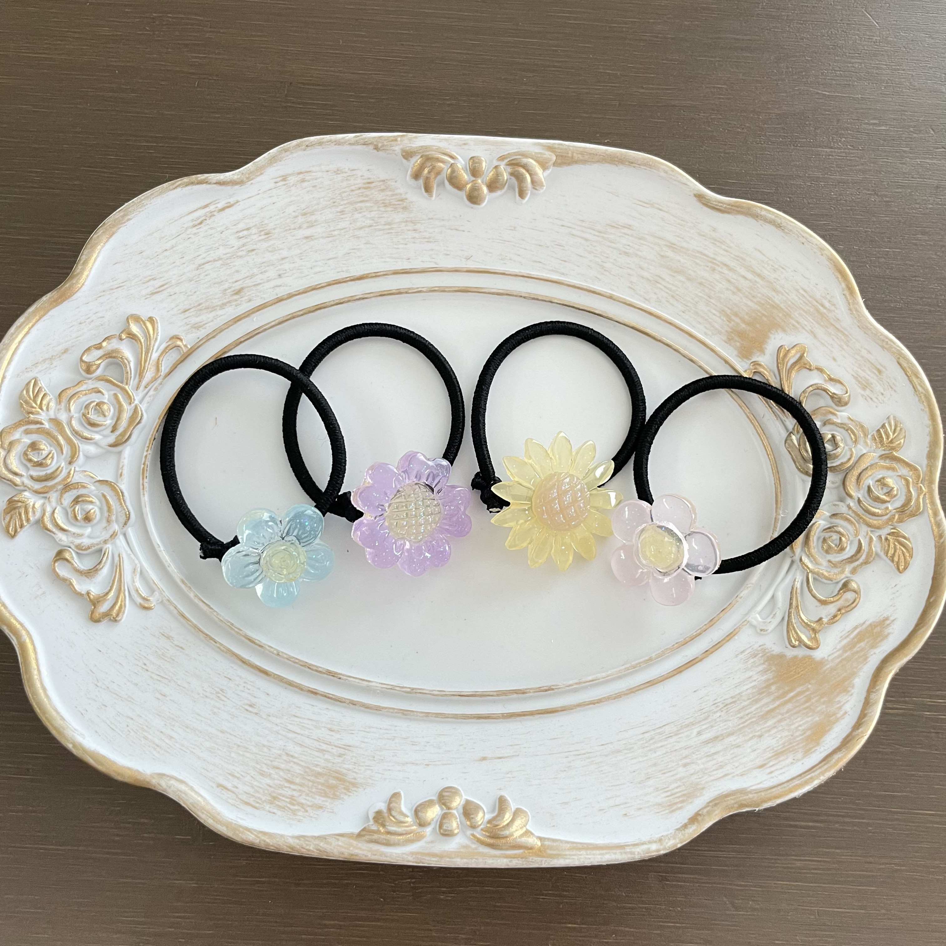 花束うさぎのヘアゴム ミルクティーカラー お花 ベージュ ハンドメイド レジン