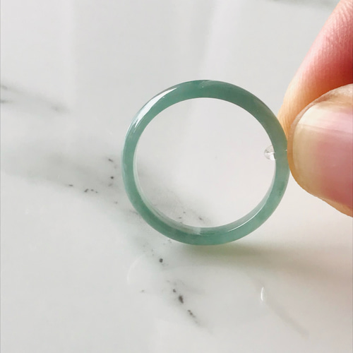 R50-048］ ジェイド JADE ヒスイ 本翡翠 くりぬき リング 天然石