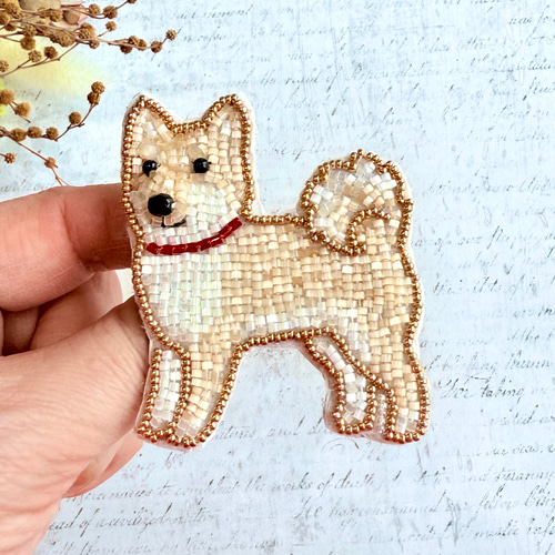 2way】ビーズ刺繍のうちの子ブローチ、バッグチャーム・茶柴 ブローチ