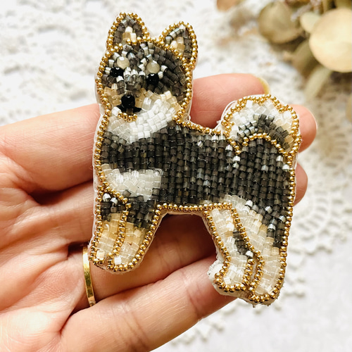 【ミヤコショウビン】ビーズ刺繍ブローチバッグチャーム ミヤコショウビン】ビーズ刺繍ブローチバッグチャーム - メルカリ