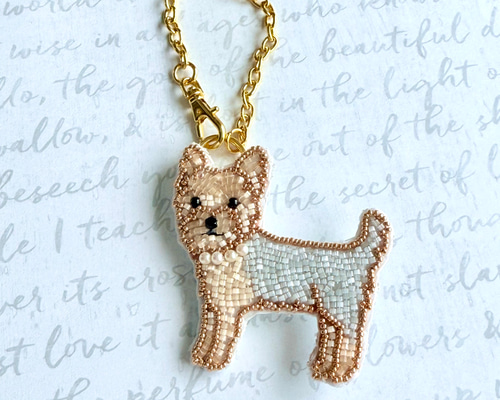 【オオルリ】　ビーズ刺繍ブローチバッグチャーム キラキラ貝殻のブローチ/バックチャーム(ビーズ刺繍) ブローチ