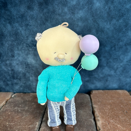 archivio 水色 セーター フード付き セール】 ◇フード付きニットベスト （ニット・セーター