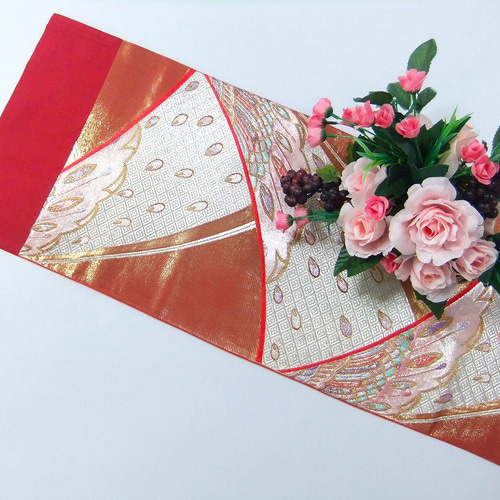 16)2062】105cm/抽象的羽文様/テーブルセンター/和風/帯リメイク/日本  