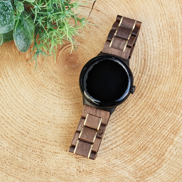 EINBAND Google Pixel Watch Google Pixel Watch 天然木錶帶 胡桃木 x 金色 第3張的照片