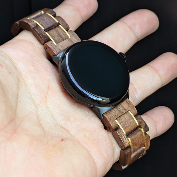 EINBAND Google Pixel Watch Google Pixel Watch 天然木錶帶 胡桃木 x 金色 第6張的照片