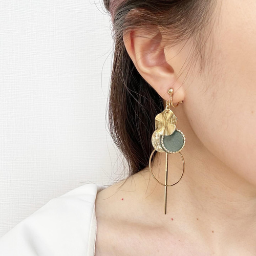 5日以内発送✳︎ゴールド×フープ×カーキサークルスティックピアス  