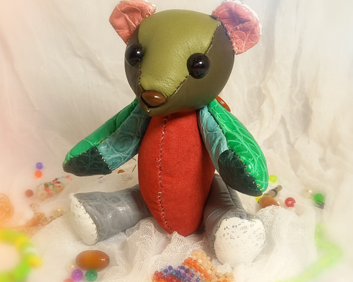クマ　革ぬいぐるみ クリスピン革のテディベア