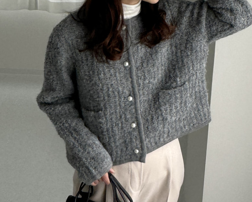 お値下げ　シェリエsheller ジャケットライクパールカーディガン お値下げ シェリエsheller ジャケットライクパールカーディガン