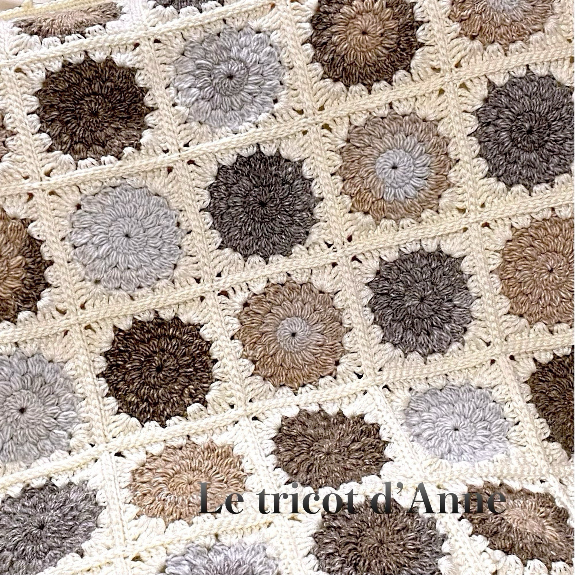 ブランケット☆手編みモチーフつなぎ☆ひざ掛け☆マルチカバー①