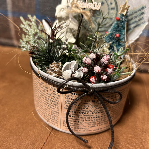 再販＾＾うさぎさんのメリークリスマス リメ缶アレンジ^_^ミニ