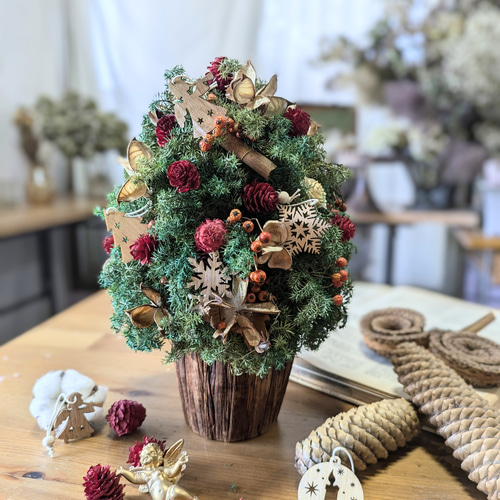 秋の森　ドライフラワーリース 深まる秋の森のリース ドライフラワー 秋リースシダーローズと赤リンゴの