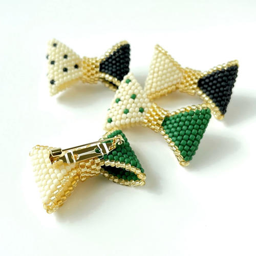リボンのビーズ織のブローチ リボンのビーズ織のブローチ