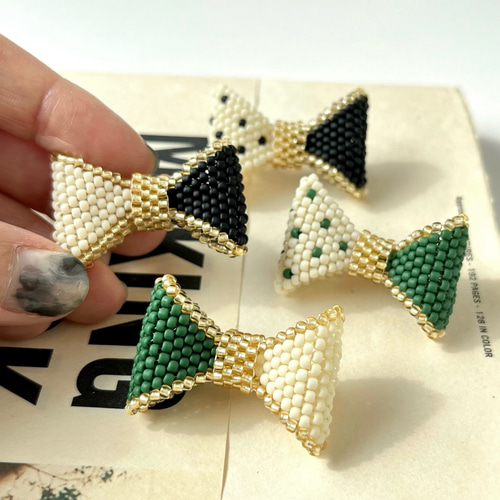 ビーズステッチキット】リボンブローチ ブローチ 3pan 通販 18392630