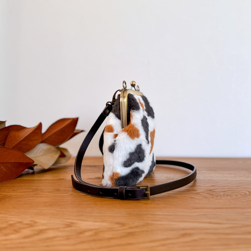 秋冬限定】ふわもこがま口ショルダーバッグ：三毛猫ボア【猫