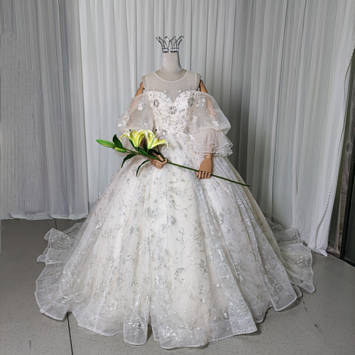 送料無料！ウエディングドレス 華やか 取り外し袖 キラキラ  