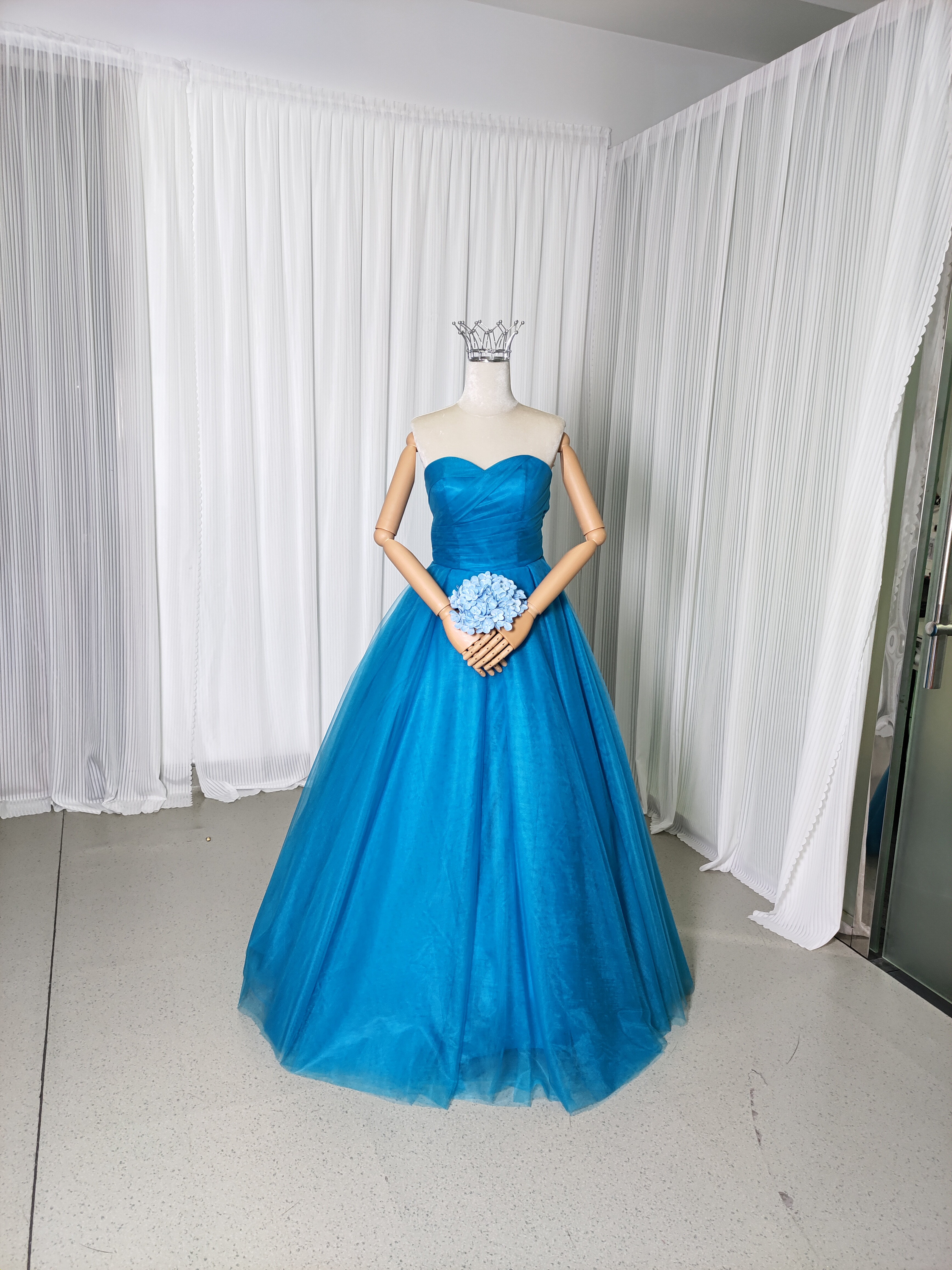 送料無料！カラードレス  ブルー ベアトップ ロング チュールスカート 編み上げ  披露宴 演奏会/音楽会