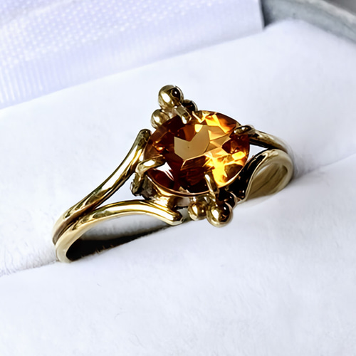 シトリンのアンティーク風リング オーバルファセット・カット 指輪