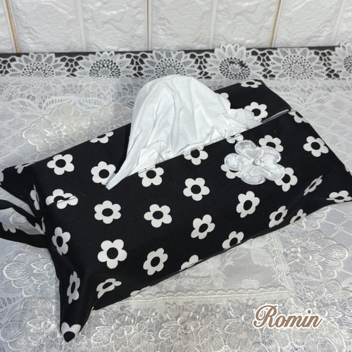 ボックスティッシュカバー北欧風花柄ブラックhandmade