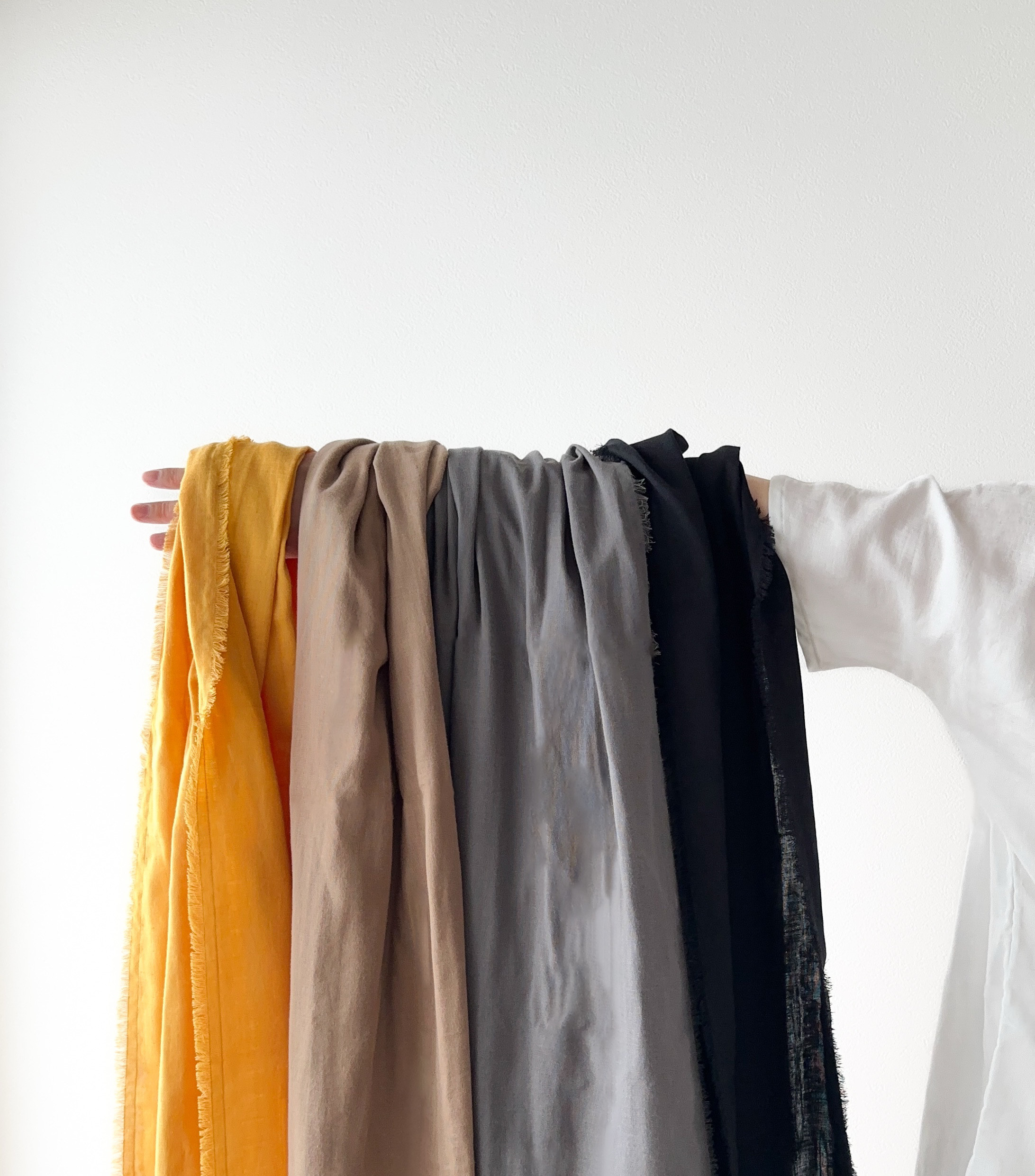 『 毎日着けたい、心地よさ。大人のための幅広ストール/ベーシックカラー 』和歌山県のオーガニックコットン使用｜贈り物