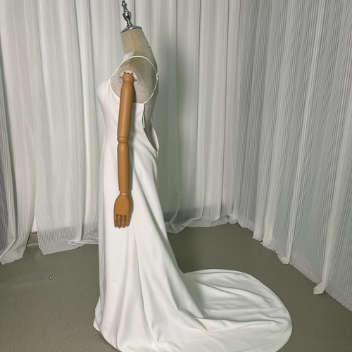 送料無料！パーティードレス キャミソール バックレス セクシー  