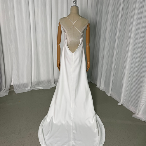 送料無料！パーティードレス キャミソール バックレス セクシー  