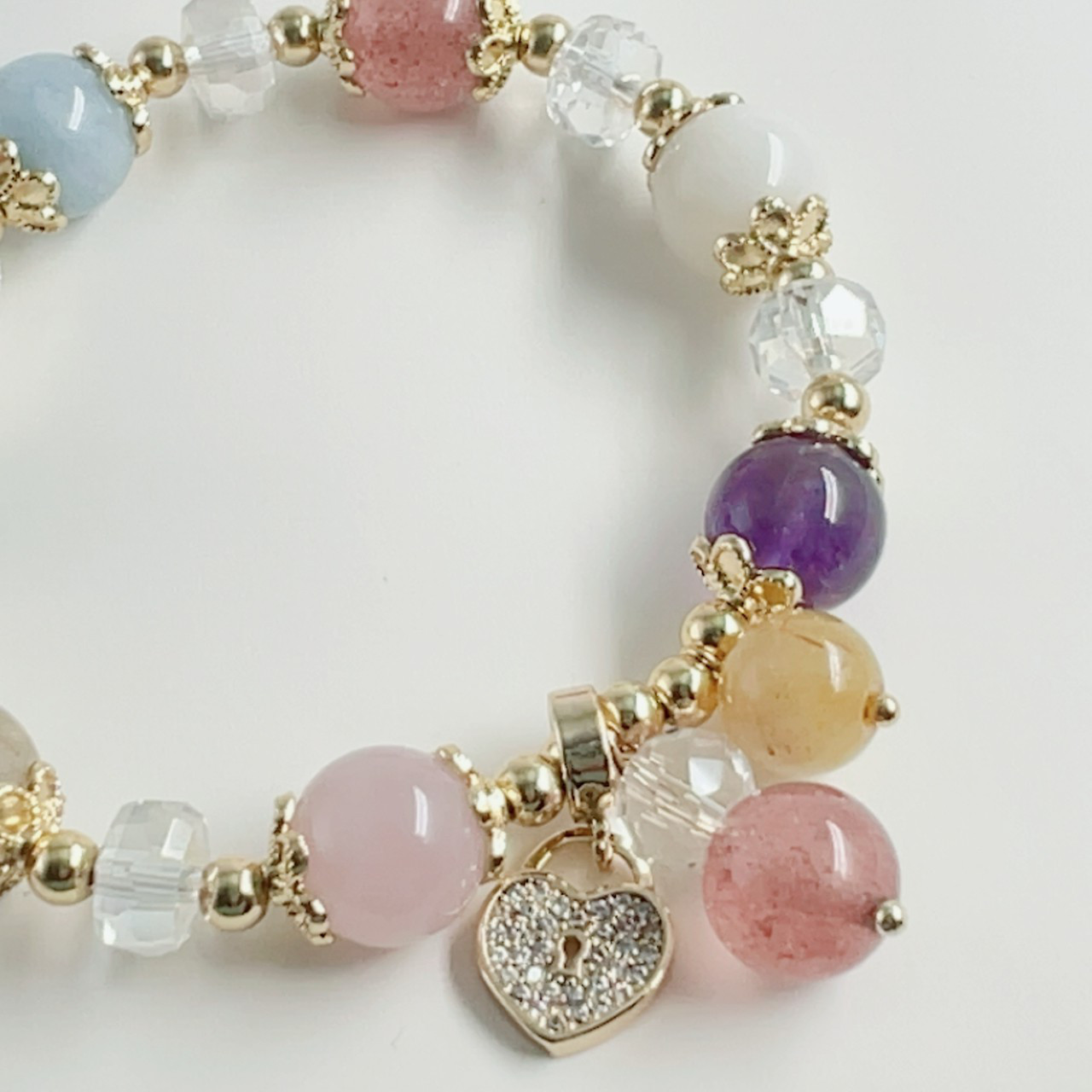 B262 心に鍵をかける誘惑LOVEブレスレット 幸せを迎える準備  べリアル 天然石 マルチストーン 数珠フリーサイズ