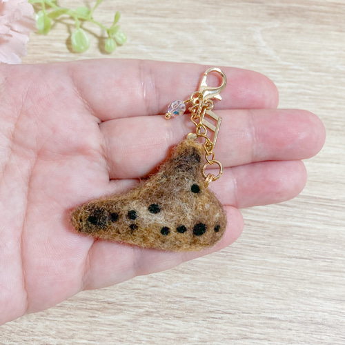 羊毛フェルトのミニオカリナ ミニチュア ニードルフェルト 楽器