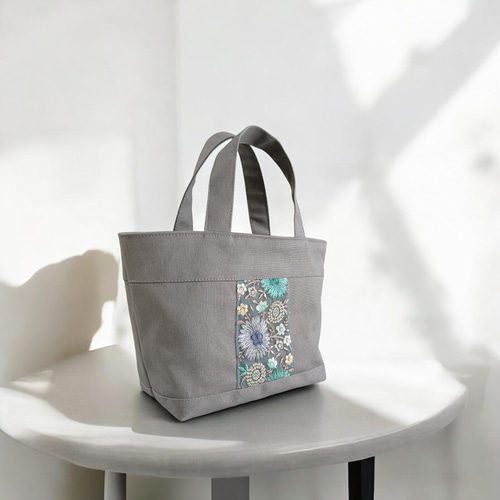 ❁ハンドメイドになります❁ 　Cats リネントートバッグ 383.ハンドメイド トートバッグ ねこ柄 A4サイズ ドット柄