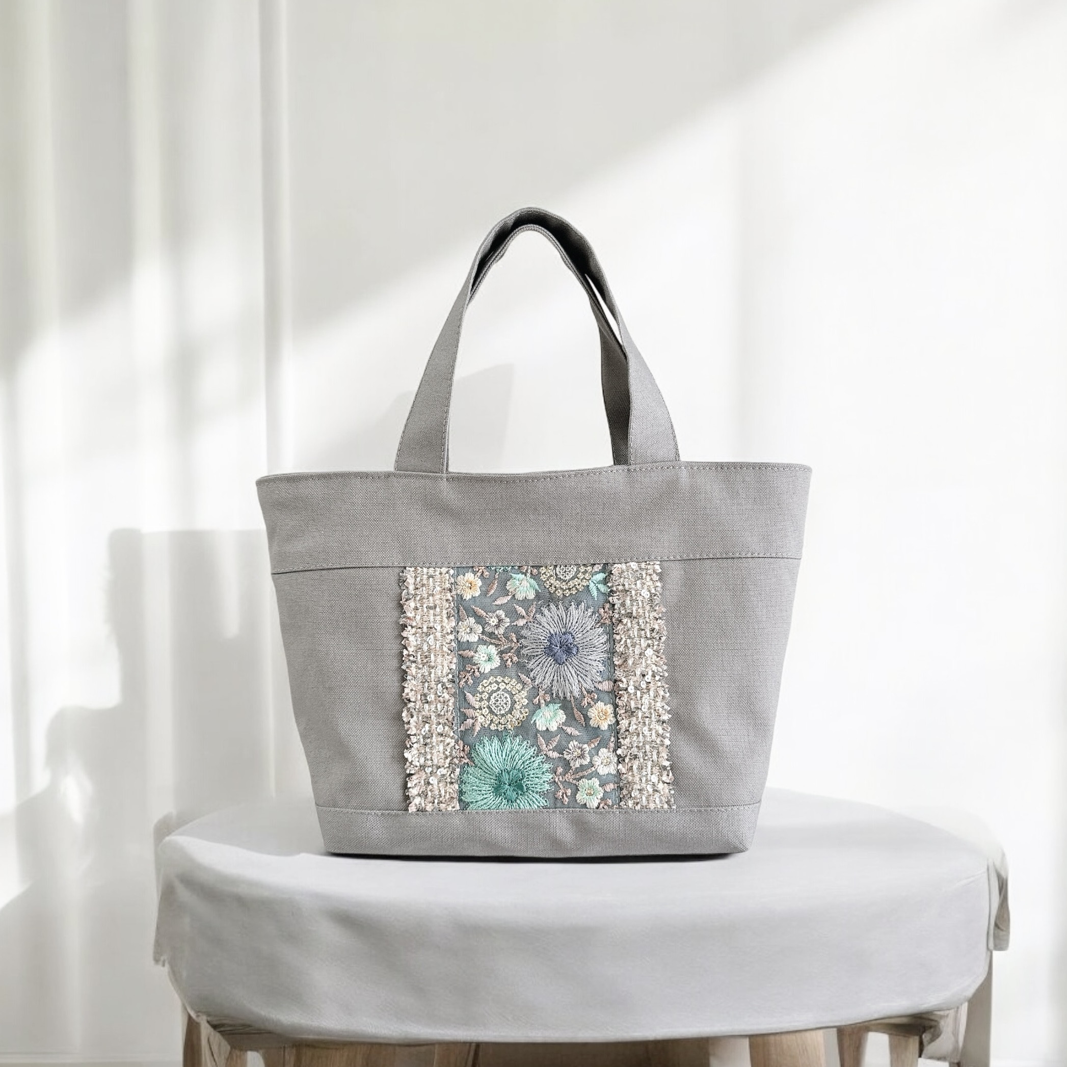 インド刺繍×ツイード×帆布/コンパクトサイズのトートバッグ（グレーmix）
