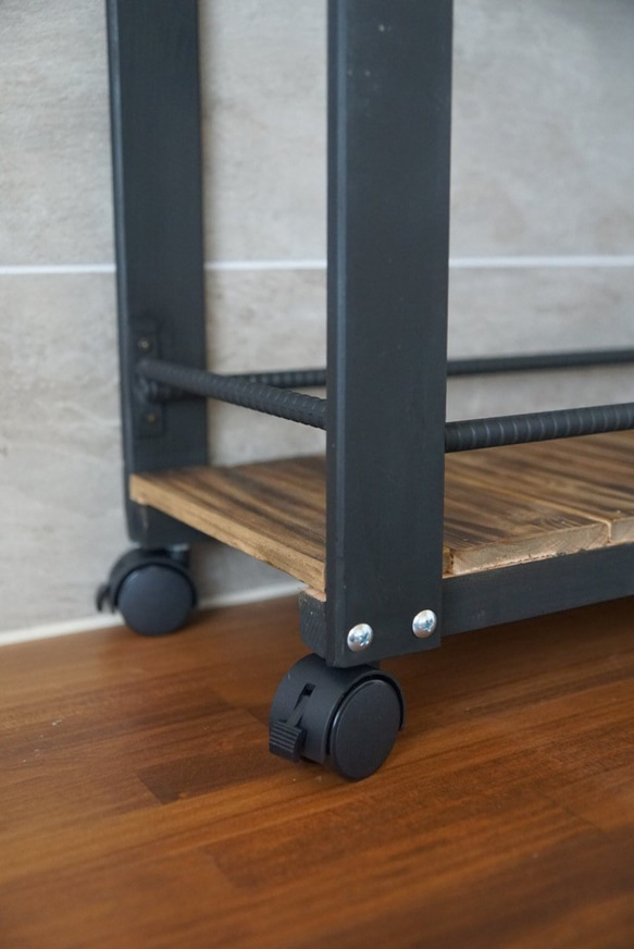 ウィスキーラック　ワゴンタイプ　男前インテリア　棚　インダストリアル　収納　お酒　オープンシェルフ　 9枚目の画像