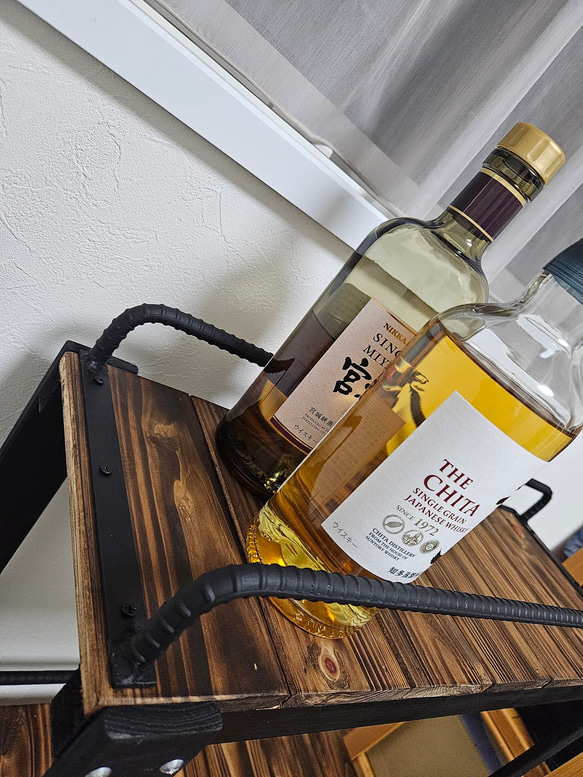 ウィスキーラック　ワゴンタイプ　男前インテリア　棚　インダストリアル　収納　お酒　オープンシェルフ　 4枚目の画像