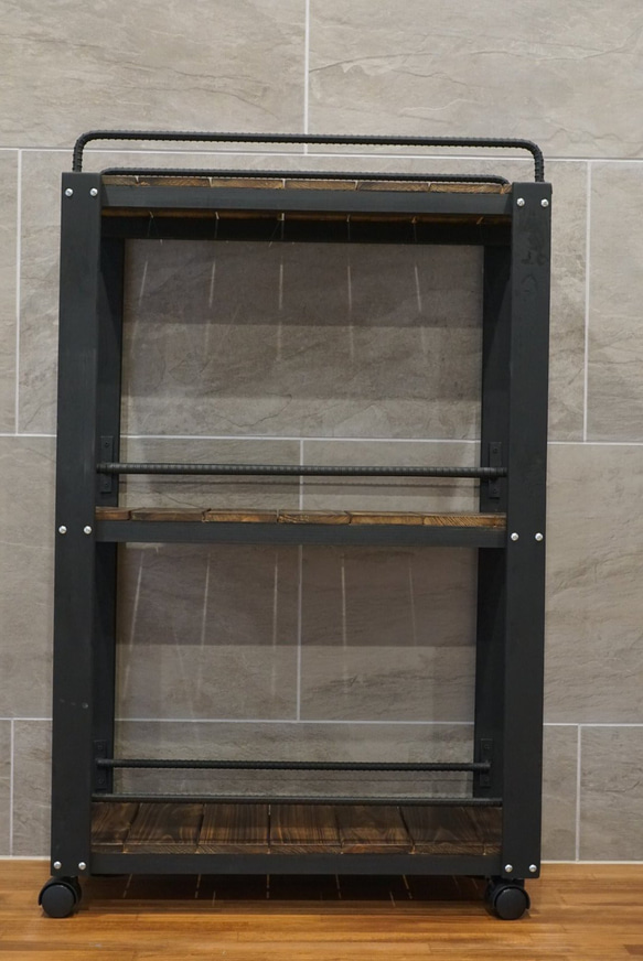 ウィスキーラック　ワゴンタイプ　男前インテリア　棚　インダストリアル　収納　お酒　オープンシェルフ　 5枚目の画像