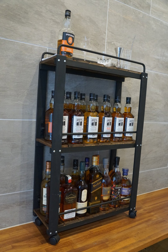 ウィスキーラック　ワゴンタイプ　男前インテリア　棚　インダストリアル　収納　お酒　オープンシェルフ　 6枚目の画像