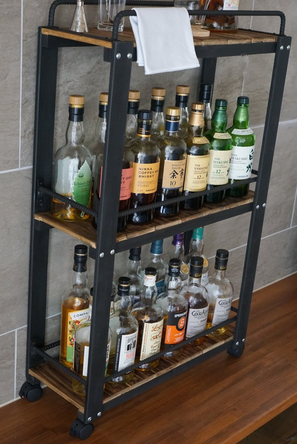 ウィスキーラック　ワゴンタイプ　男前インテリア　棚　インダストリアル　収納　お酒　オープンシェルフ　 8枚目の画像
