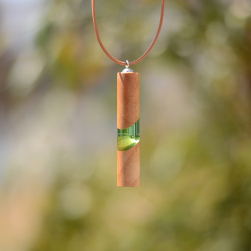 ウッドレジンアロマペンダント(ブルー/グリーン/イエロー)木製(桜