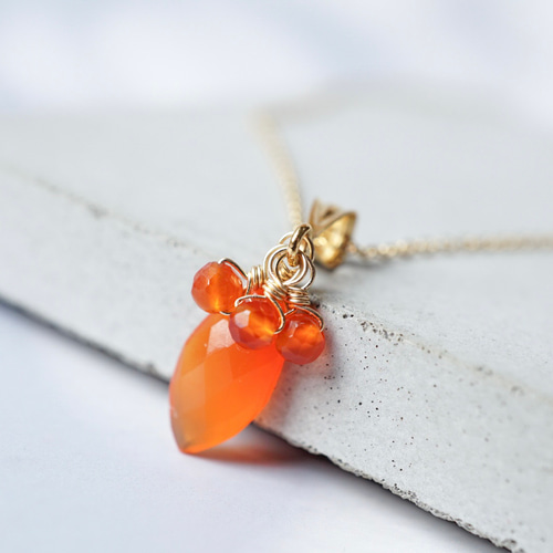 Kaya♦︎14kgfピーチオレンジドラゴンスケールカービングネックレス