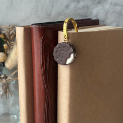 レザー】四つ葉のクローバーのブックマーク 本革 しおり・ブックマーク