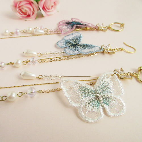 再販】【3色】刺繍蝶のキラキラロング イヤリング ピアス 蝶