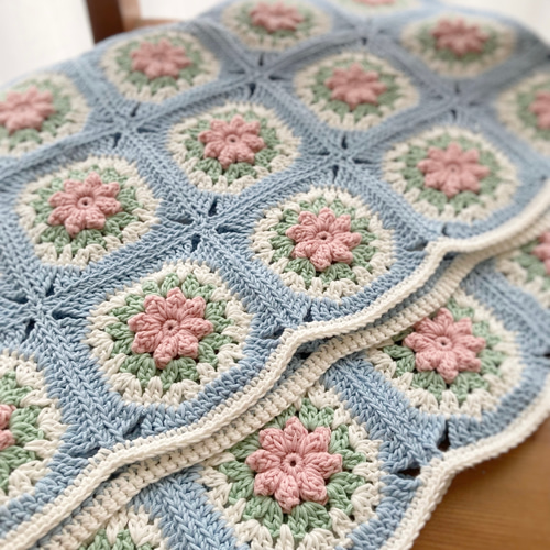 ハンドメイド　お花がたくさん　ブランケット　モチーフ　コットン かぎ針編みフラワーブランケットDIYキット、手作りクラフト