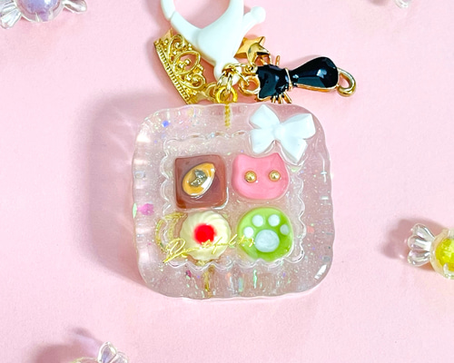 キラキラアソートチョコレートBOXレジンキーホルダー その他雑貨